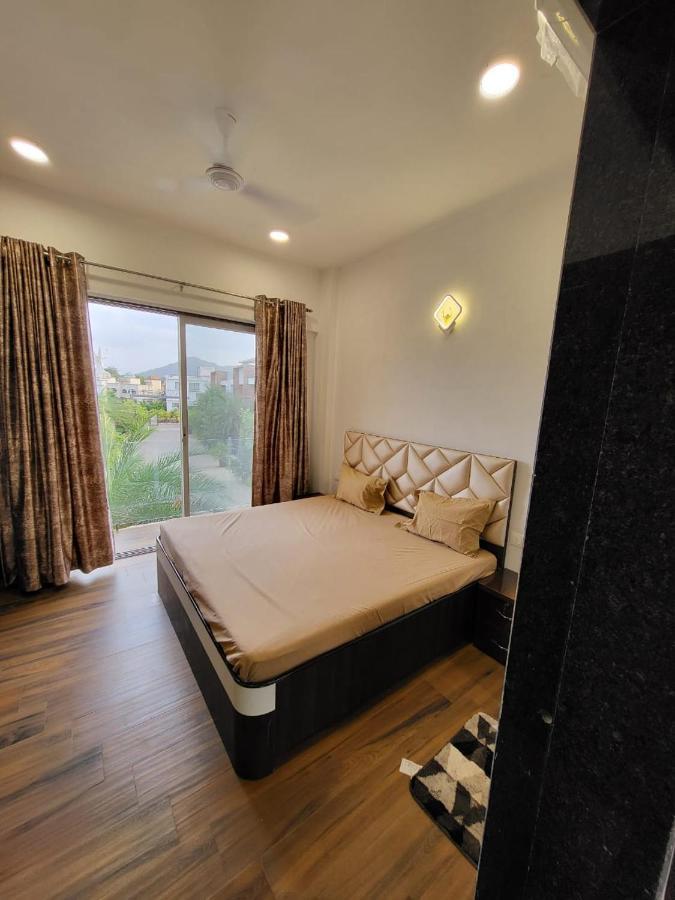 Mannat Squeeze 3Bhk Villa โลนาวาลา ภายนอก รูปภาพ