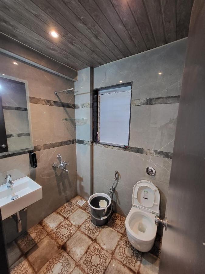 Mannat Squeeze 3Bhk Villa โลนาวาลา ภายนอก รูปภาพ